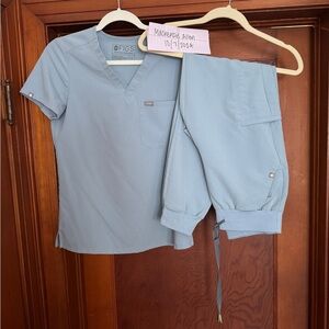 Figs Dusty Blue scrub set